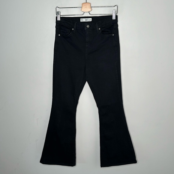 Topshop Jamie Flare Jeans in Black - Picture 2 of 12